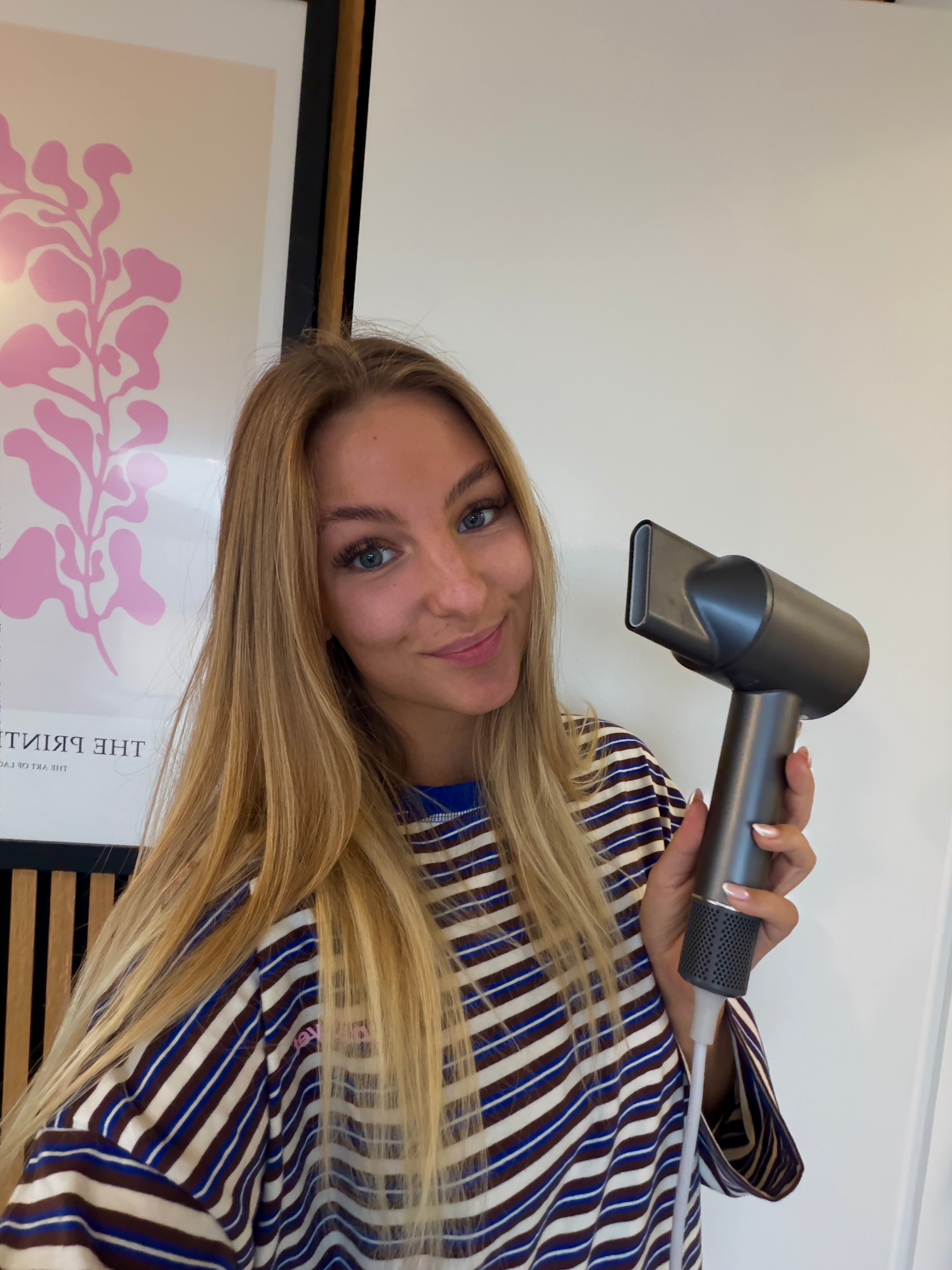 Professionel ionisk hårtørrer til hjemmet